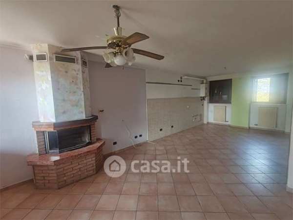 Rustico/casale in residenziale in Via Lino Lovo 14