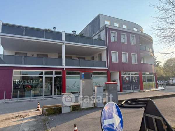 Box/posto auto in residenziale in Viale Europa