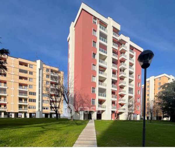 Appartamento in residenziale in Via Sporting Mirasole