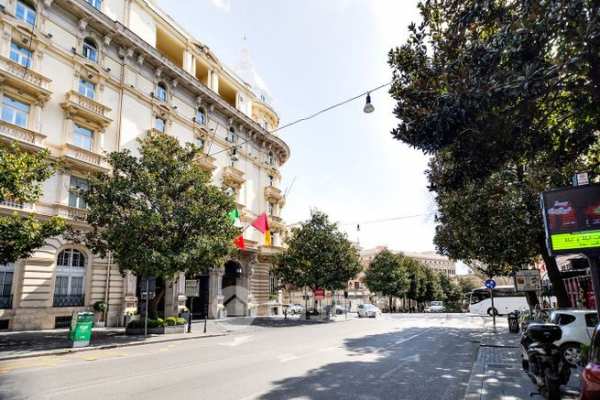 Ufficio in commerciale in Via Vittorio Veneto