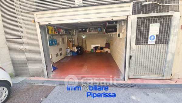 Box/posto auto in residenziale in Via Giuseppe Ratti 6