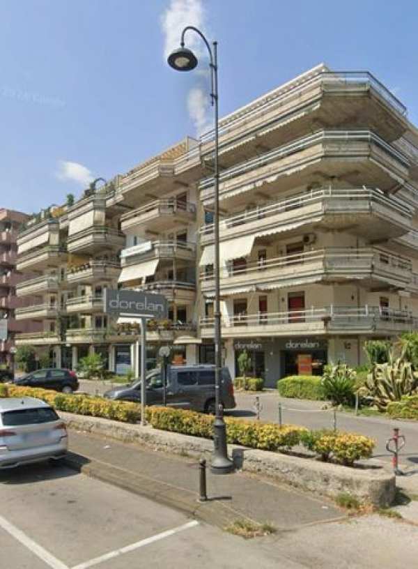 Ufficio in commerciale in Via Giuseppe Atzori 6