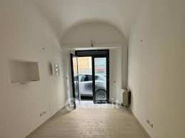 Box/posto auto in residenziale in Via Leonardo Da Vinci 30