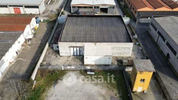 Capannone in commerciale in Via Don Doride Bertoldi