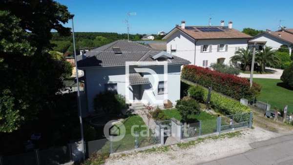 Casa indipendente in residenziale in Via Nuove Fondine 953