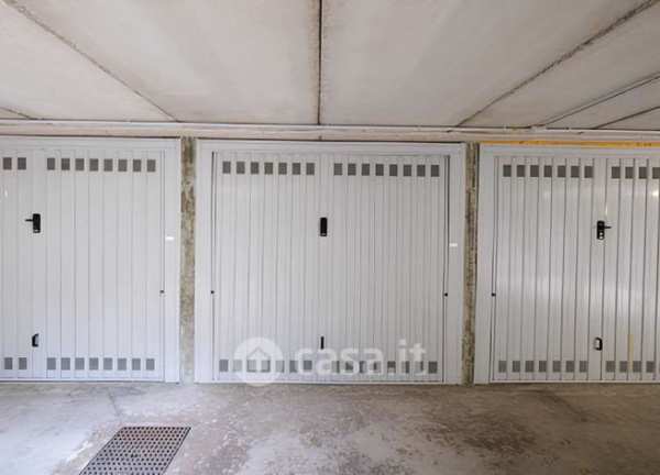 Box/posto auto in residenziale in Via Martiri di Cefalonia