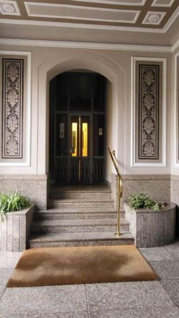 Ufficio in commerciale in Corso Vercelli