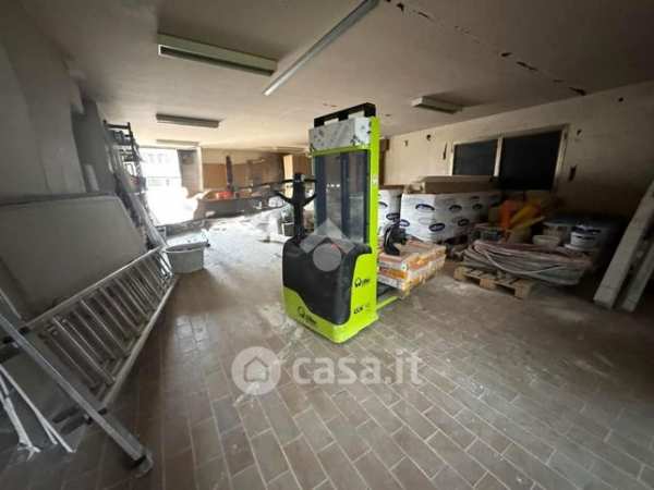 Capannone in commerciale in Via Giovanni XXIII 23
