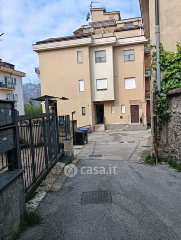 Box/posto auto in residenziale in Via Fratelli Napoli 172