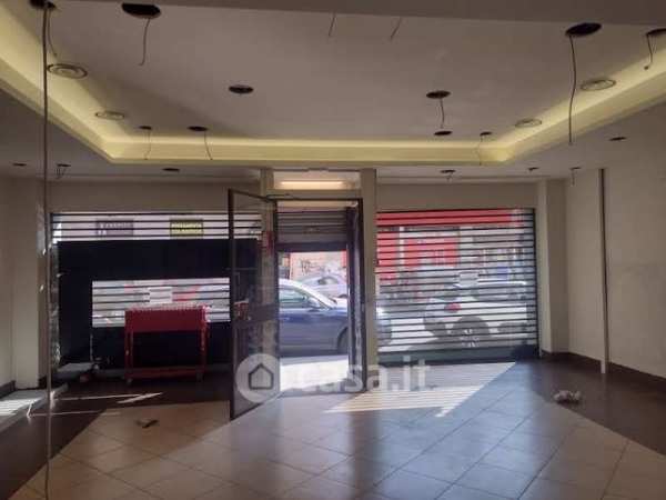 Ufficio in commerciale in Via San Donato 8