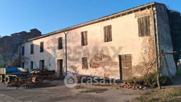 Rustico/casale in residenziale in Via Ave 6
