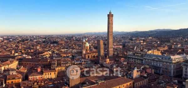 Attivitã /licenza (con o senza mura) in commerciale in 