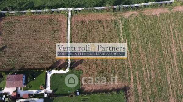 Terreno agricolo in commerciale in Strada Provinciale 4