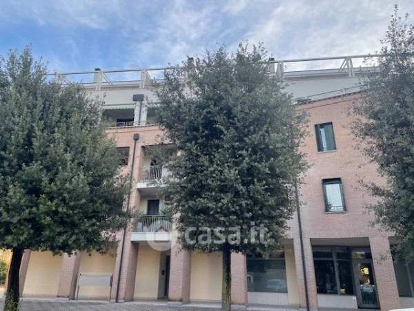 Box/posto auto in residenziale in Via Versiola