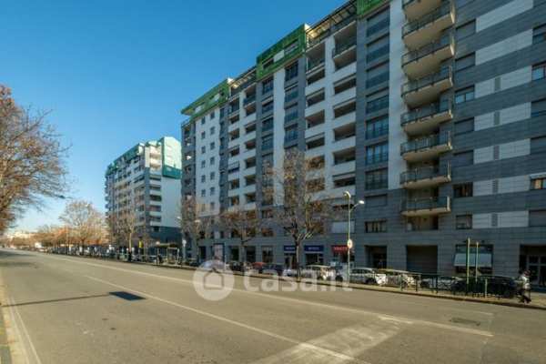 Ufficio in commerciale in Corso Francesco Ferrucci 79