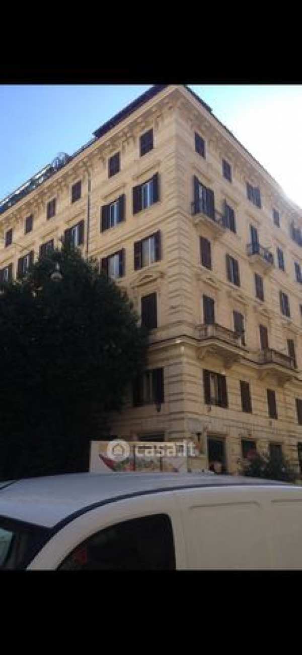 Ufficio in commerciale in Via Cola di Rienzo