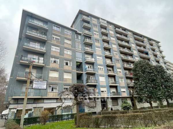 Ufficio in commerciale in Corso Traiano 68