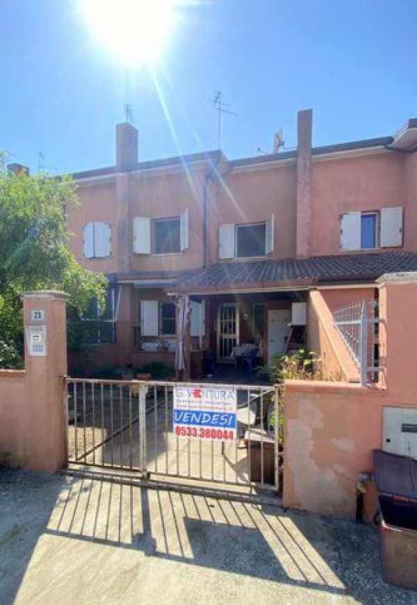 Villetta a schiera in residenziale in Via Redipuglia 1 E