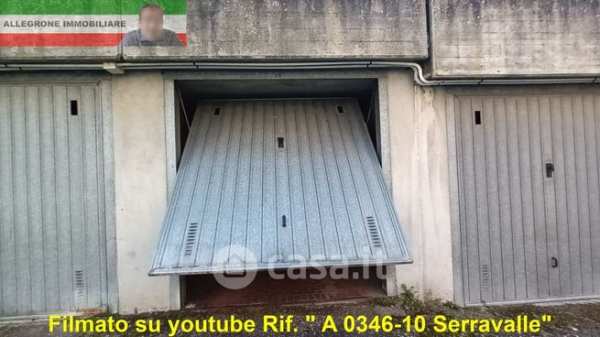 Box/posto auto in residenziale in Via C. Pavese