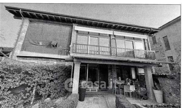 Appartamento in residenziale in Via Badie 24