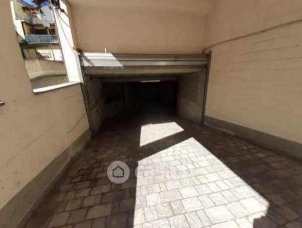 Box/posto auto in residenziale in Via San Carlo