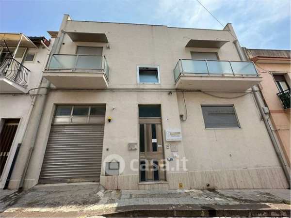 Casa indipendente in residenziale in 