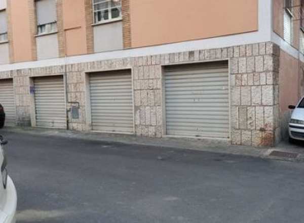 Box/posto auto in residenziale in 
