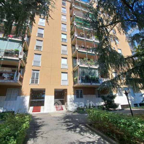 Ufficio in commerciale in Via Privata Rosalba Carriera 5