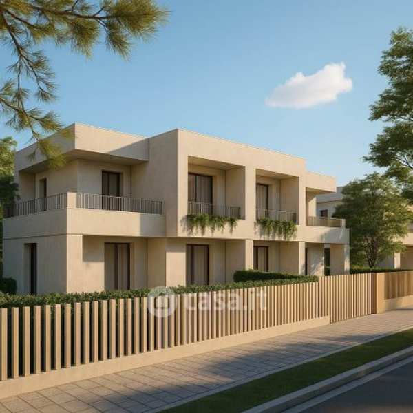 Casa bi/trifamiliare in residenziale in 