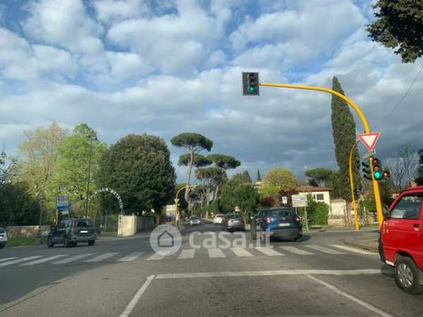 Negozio/locale commerciale in commerciale in Porta Romana