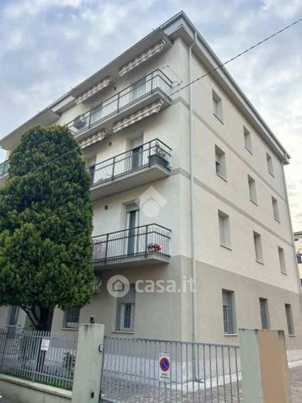 Appartamento in residenziale in Via Massarenti 43