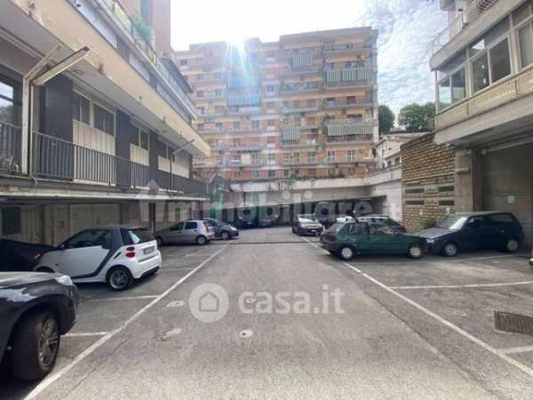 Box/posto auto in residenziale in Via Vincenzo Tiberio