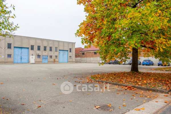 Capannone in commerciale in Via Sandro Botticelli 61