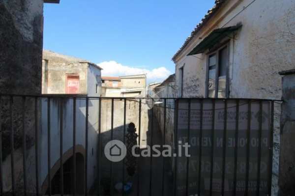 Casa indipendente in residenziale in Via Luigi Castiello 14