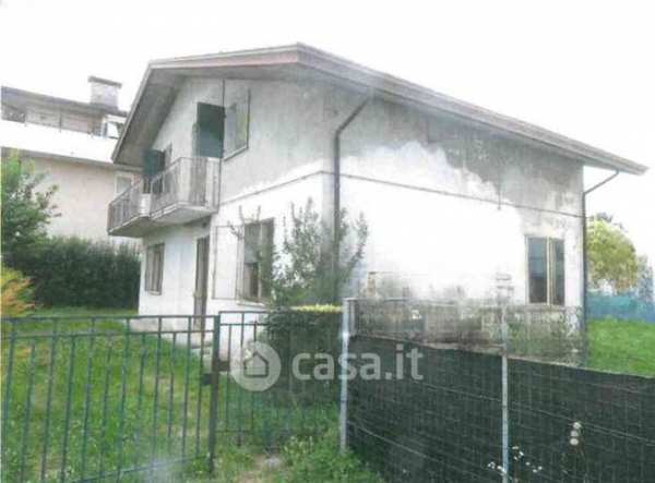 Casa bi/trifamiliare in residenziale in Largo Leonardo da Vinci