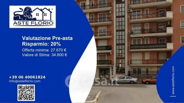 Box/posto auto in residenziale in Via Padre Antonio da Olivadi