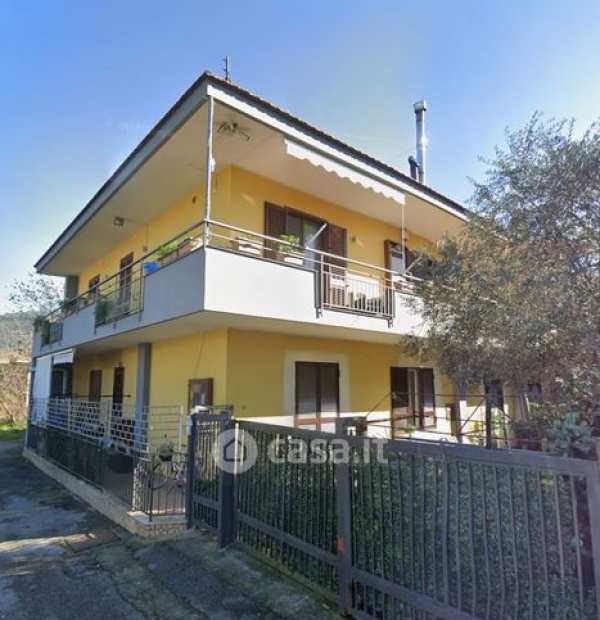 Casa indipendente in residenziale in Via Vecchia Lavorate 95