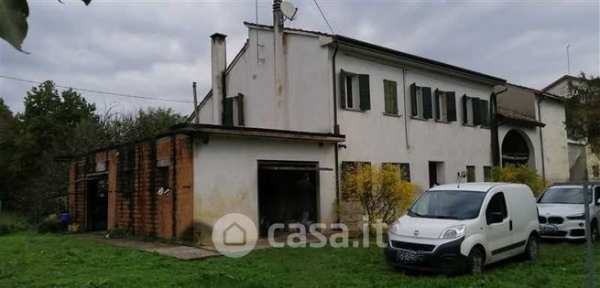 Rustico/casale in residenziale in Via Zagaria 37