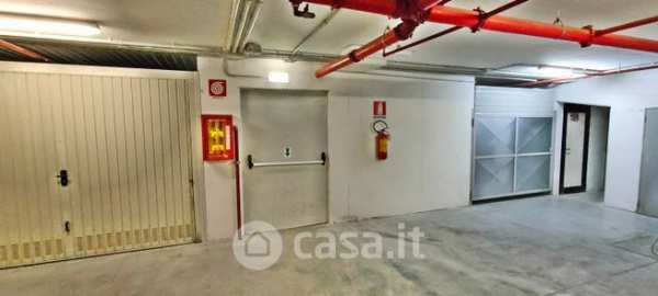 Box/posto auto in residenziale in Via Bertoldo di Giovanni 15