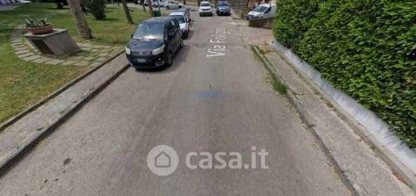 Box/posto auto in residenziale in Via Foligno