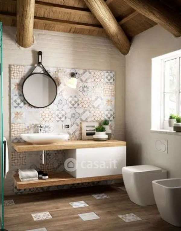 Casa indipendente in residenziale in Via del Trebbiolo 9