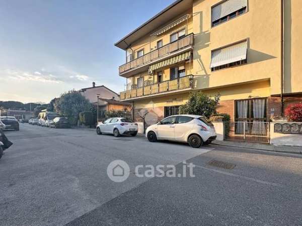 Ufficio in commerciale in Via A. Fantozzi 37