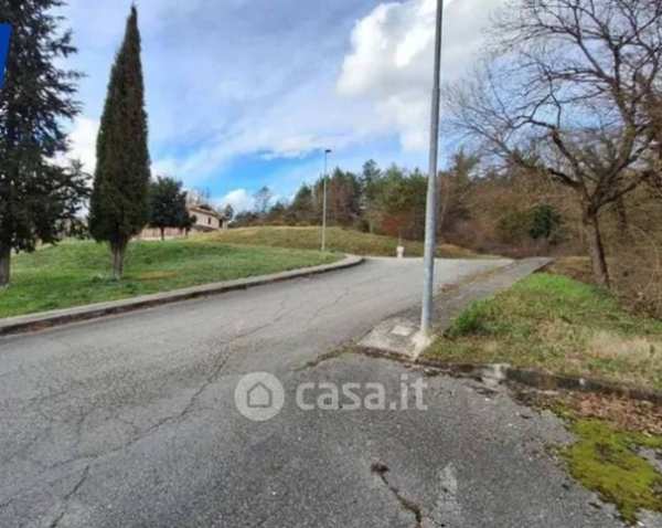Terreno agricolo in commerciale in Via Basento