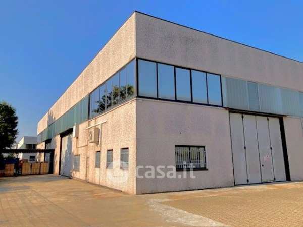 Capannone in commerciale in Via Niccolo Copernico 14 d