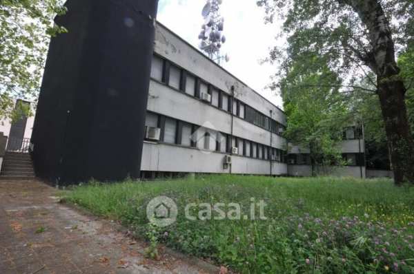 Ufficio in commerciale in Via Bonazzi 51
