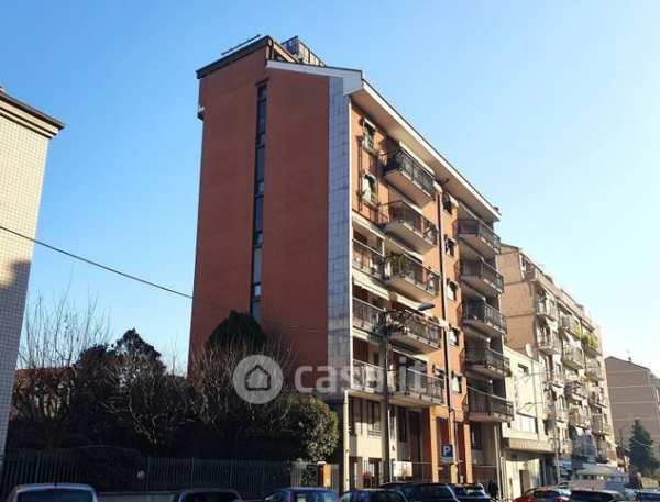 Box/posto auto in residenziale in Via Monfalcone 64