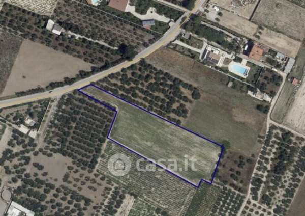 Terreno agricolo in commerciale in 