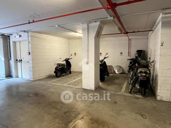 Box/posto auto in residenziale in Via Paolo Sarpi 52