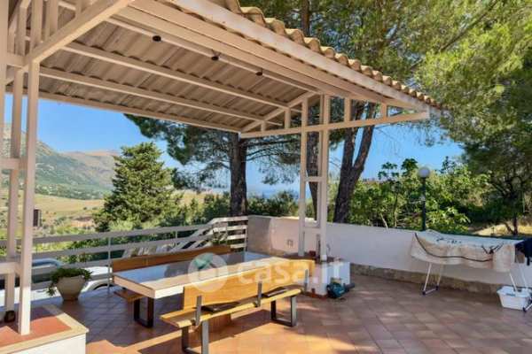Casa indipendente in residenziale in 