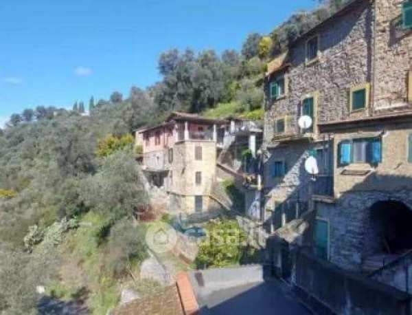 Appartamento in residenziale in Via Vallone 17